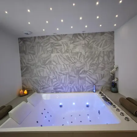 Sweet Apartment *